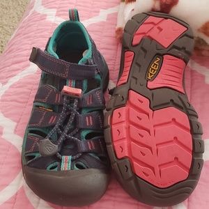 Keen shoes